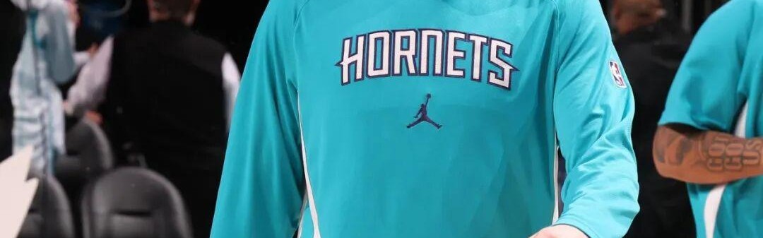 开云下载-再拉胯！直接撞新秀墙啊，两场顶七场，弗拉格，机会真的来了