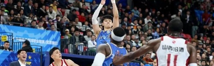 开云下载-宋翔：曾凡博对宁波时腰部被撞旧伤复发，归期未定